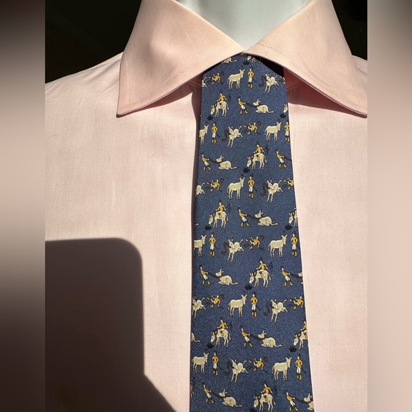 Hermes . Blue Tie with Donkey and Jockey Print. Made it France. 100% silk. - Picture 5 of 11
